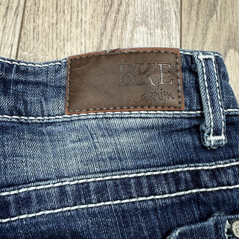 BKE Culture Capri Jeans Women 28 Distressed Bootcut Blue Denim - Picture 12 of 16
